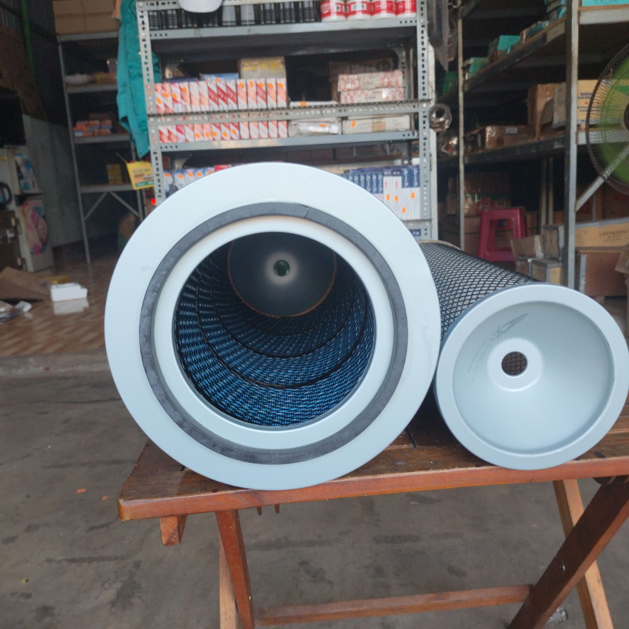 Lọc gió động cơ xe tải, xe ben Dongfeng, Shacman. Mã lọc YK2850-937-F/A-2850-AB, kích thước 280*500, có ruột đáy sâu.