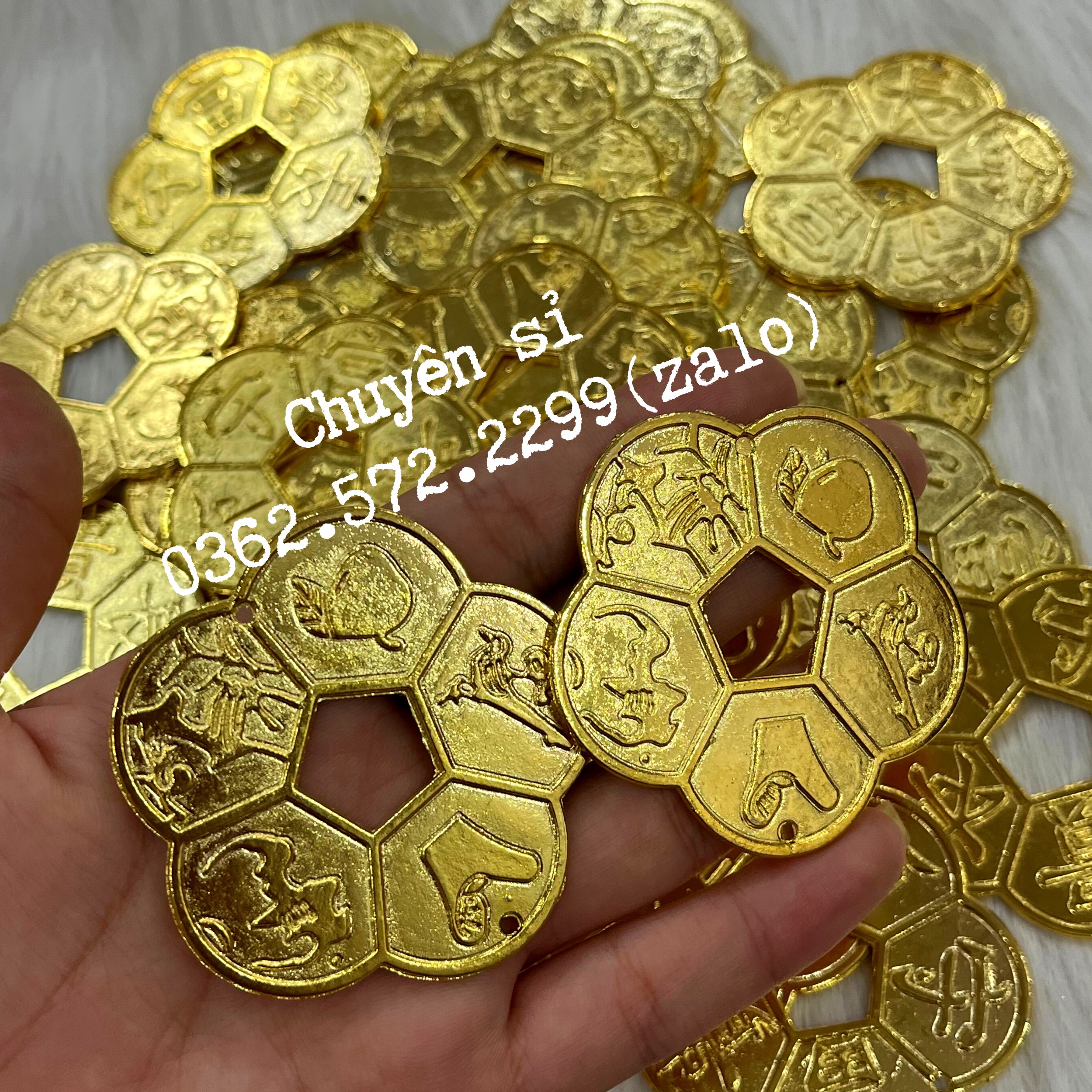 Đồng Xu Hoa Mai Đồng Mạ Vàng Bỏ Bóp Ví Phong Thuỷ Tài Lộc May Mắn