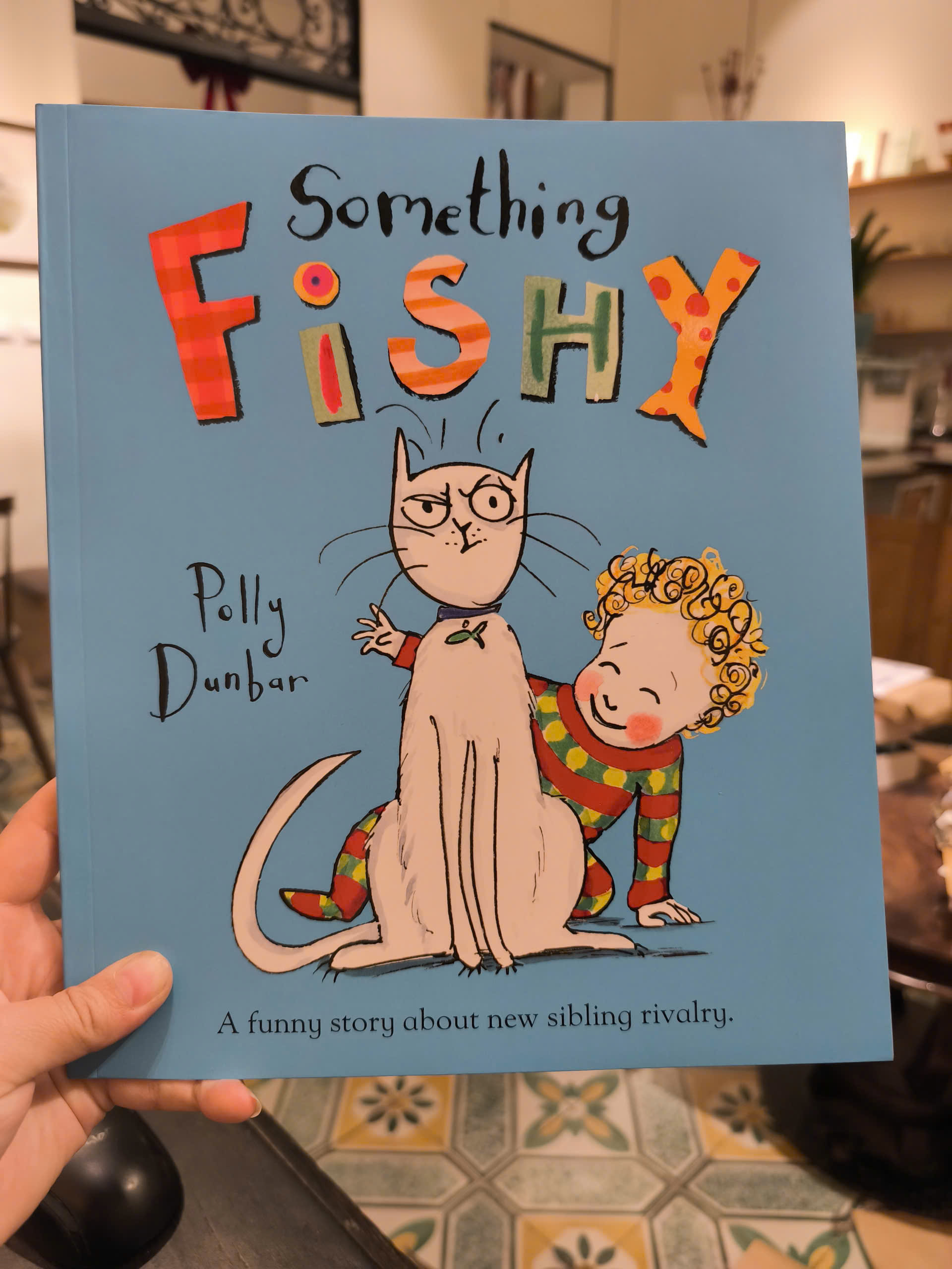 Sách - Something Fishy by Polly Dunbar - The perfect story for cat lovers everywhere