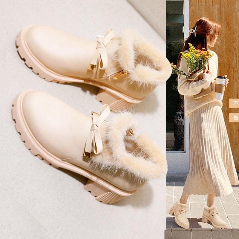 Đôi bốt gót vuông thời trang thu đông sành điệu cho nữ 2021