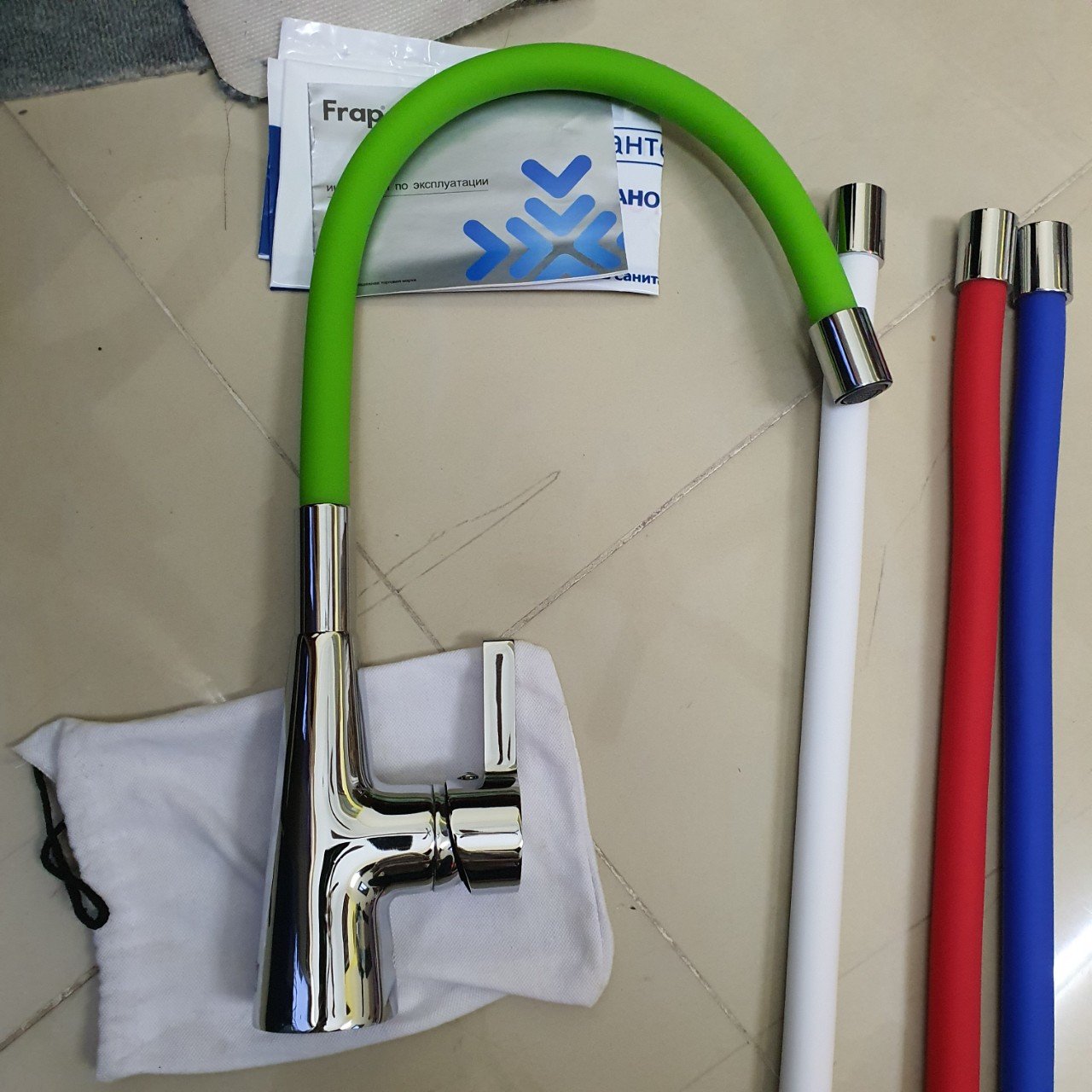 Vòi bếp nóng lạnh F4153