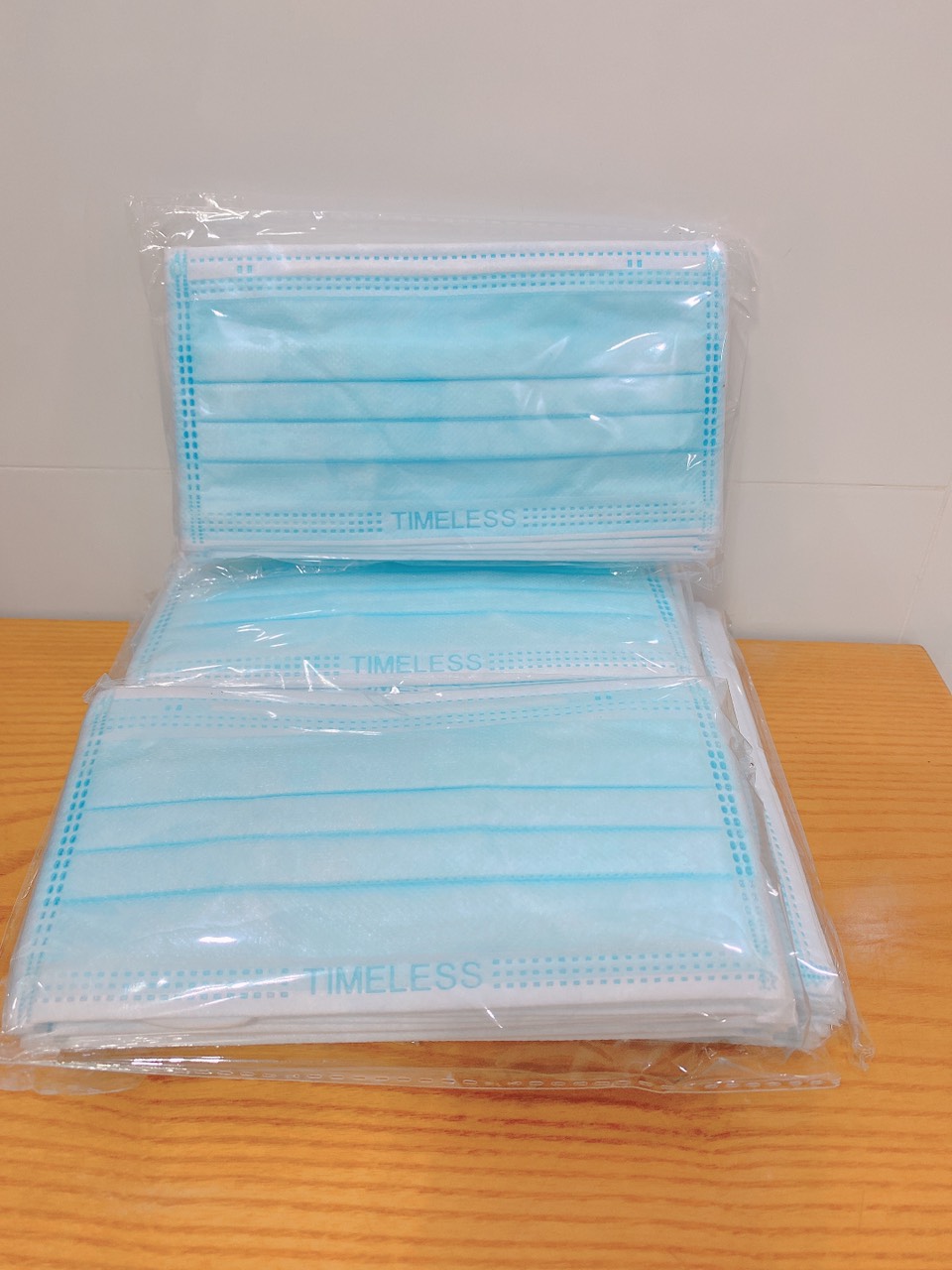 Khẩu Trang Y Tế Cao Cấp Kháng Khuẩn 4 Lớp TIMELESS Màu Xanh