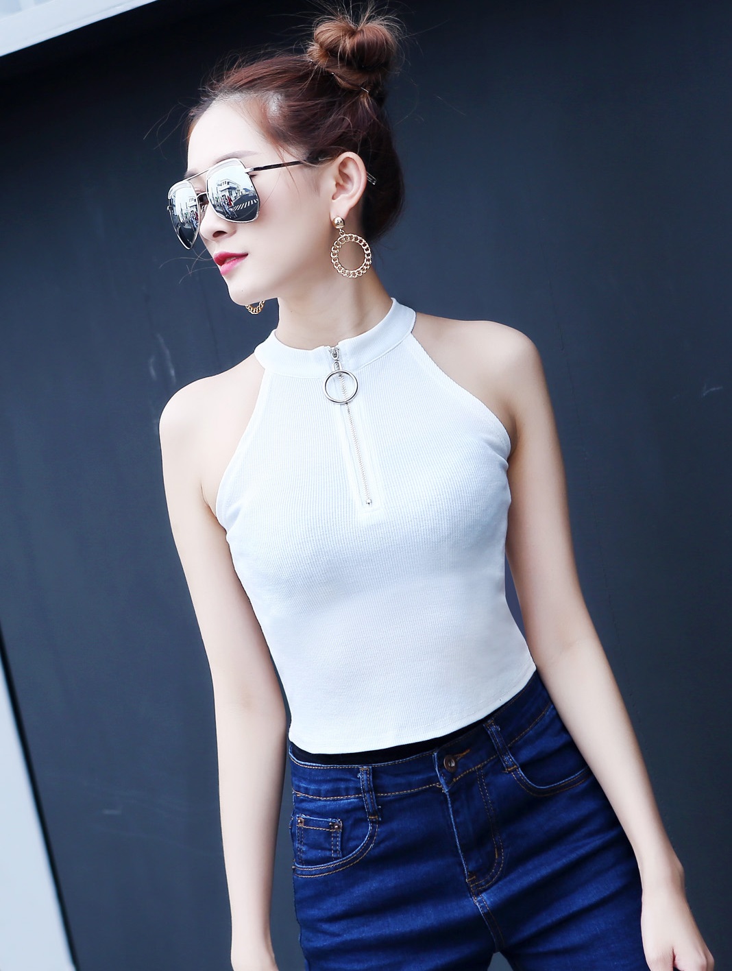 Áo yếm len nữ khóa trước sành điệu
