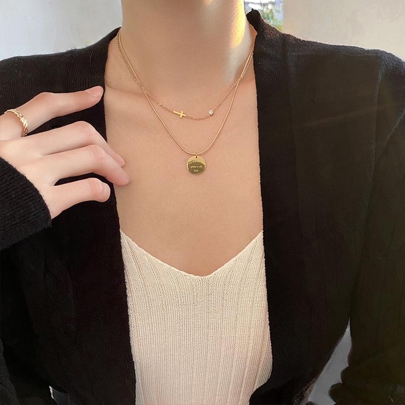 Dây chuyền vòng cổ nữ titan không đen 2 vòng mặt tròn thánh giá đẹp Ring House