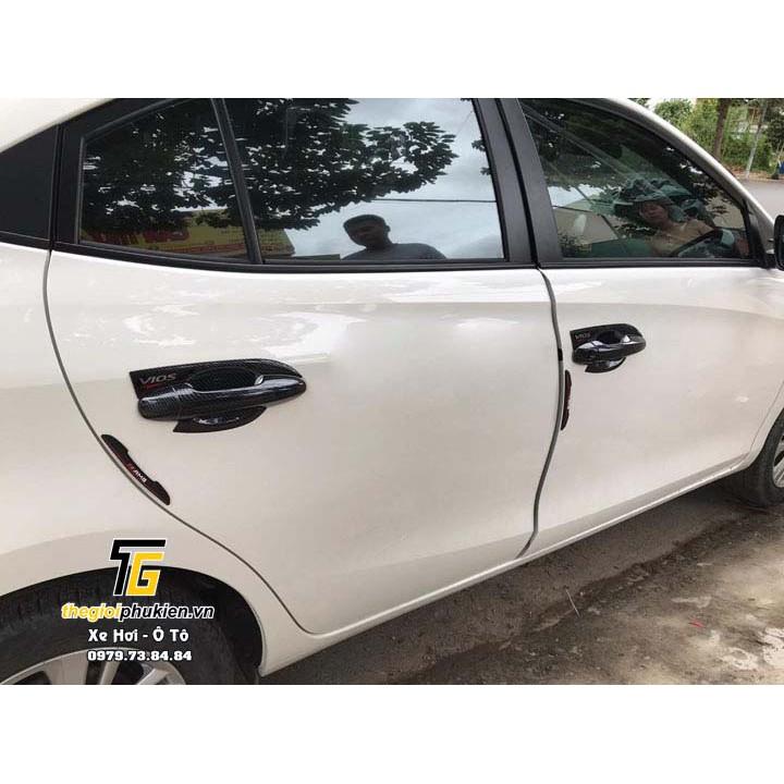 Bộ ốp tay nắm cửa, hõm cửa xe Toyota Vios 2019-2020 vân Carbon