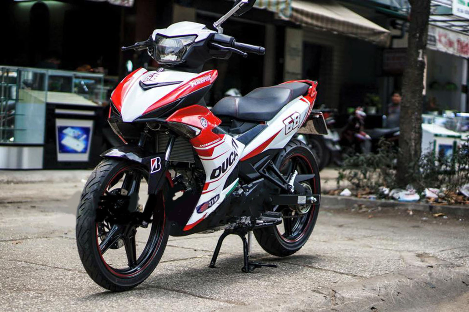 Tem trùm Exciter 150 White Ducati