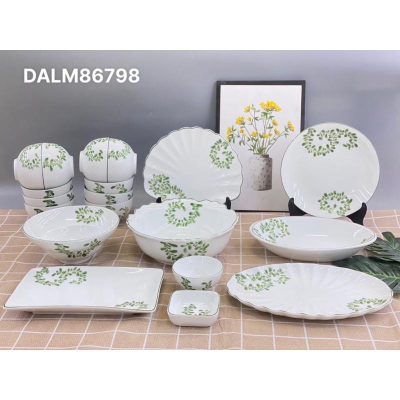 Bộ bát đĩa gốm sứ Bát Tràng, họa tiết vẽ thủ công.