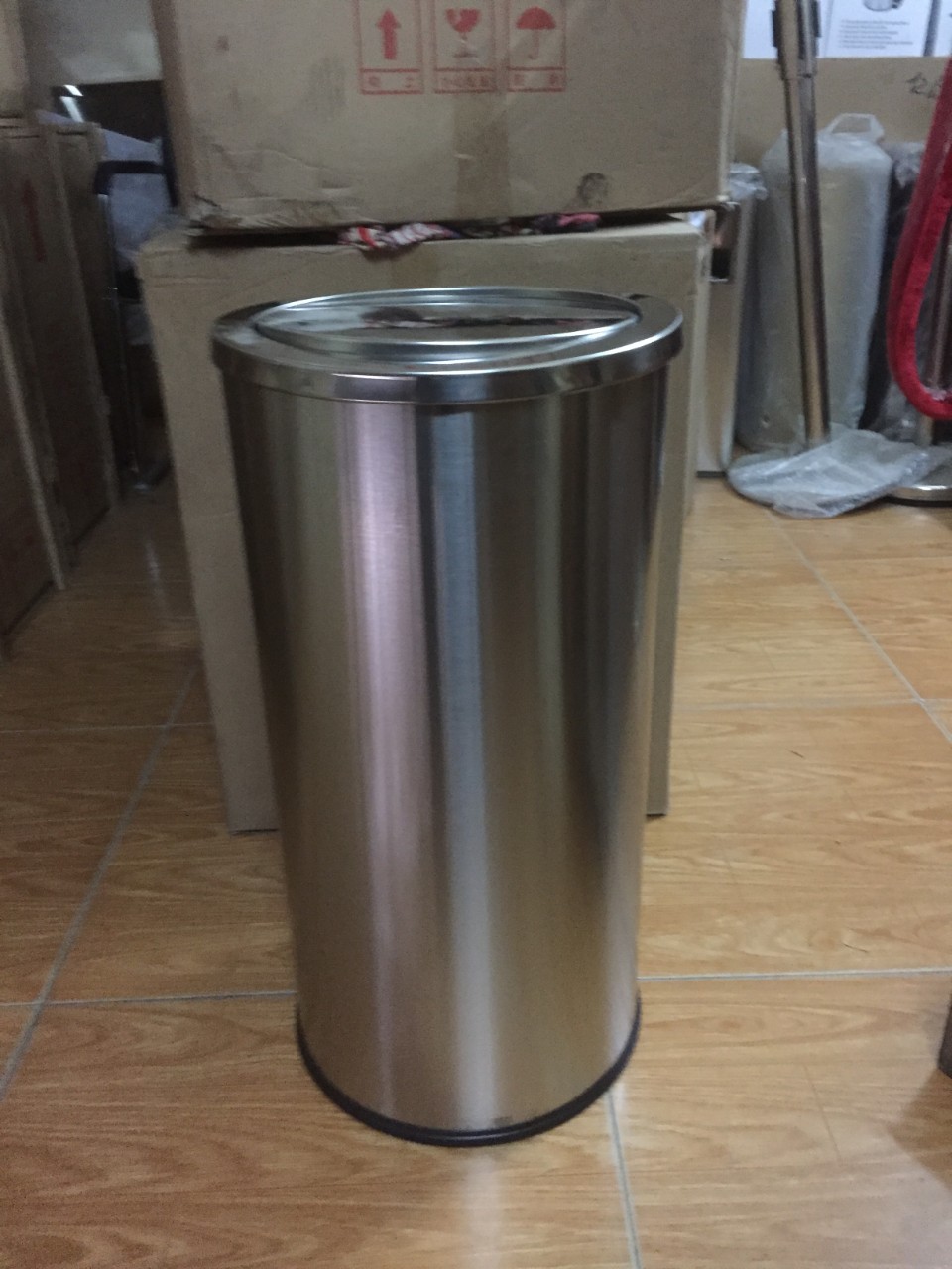 Thùng Rác Inox Nắp Lật - Ø250x610H