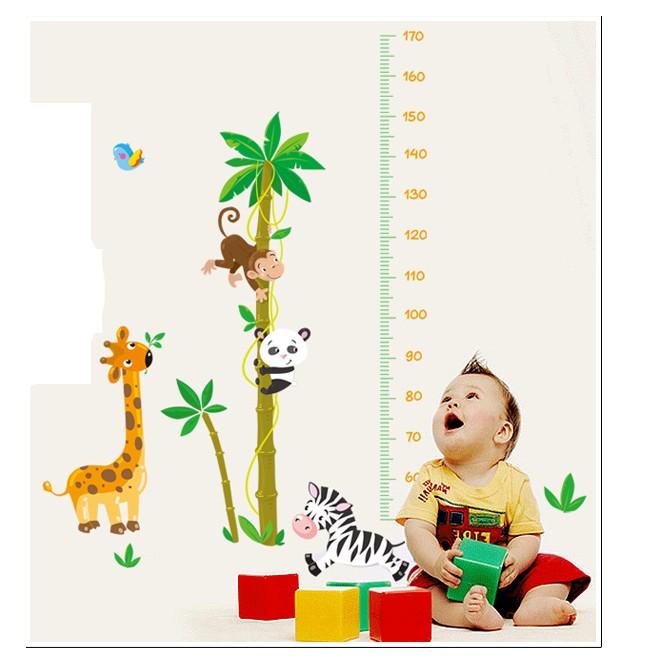 Decal dán tường Thước đo cây dừa và những con thú tinh nghịch
