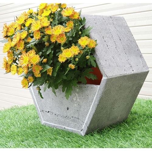 Chậu hoa treo tường độc đáo bằng đá ong xám tự nhiên 30x30x15cm