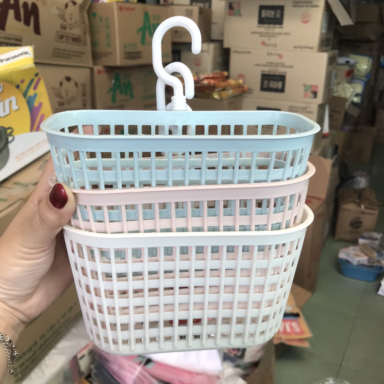 Combo 2 Giỏ Đựng Đồ Có Móc Đa Năng - Giao màu ngẫu nhiên