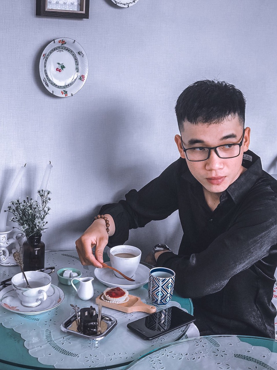 Áo sơ mi nam đen trơn dài tay form rộng họa tiết