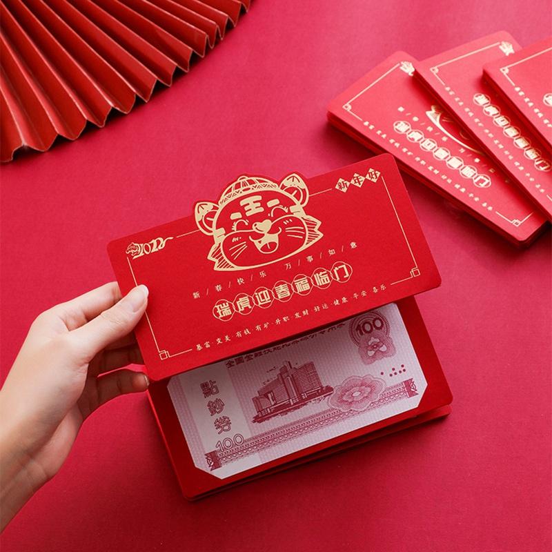 Quạt Xếp Bỏ Túi Màu Đỏ In Hoạt Hình Dễ Thương