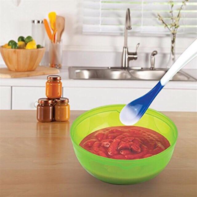 Thìa ăn dặm báo nóng Munchkin cho bé