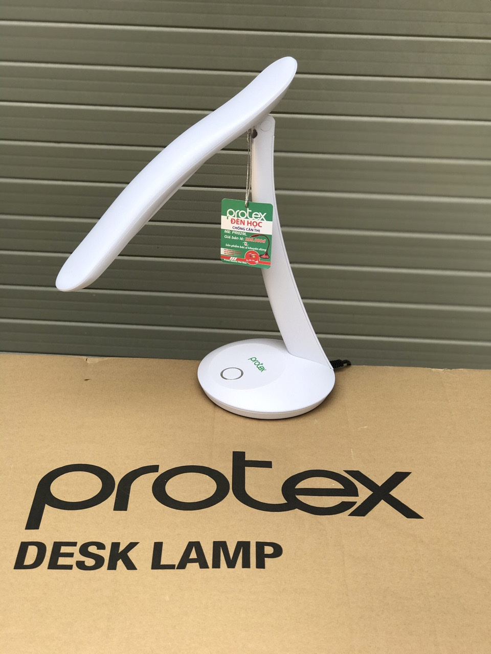 Đèn Bàn Chống Cận Thị Protex Model PR029L - Hàng Chính Hãng