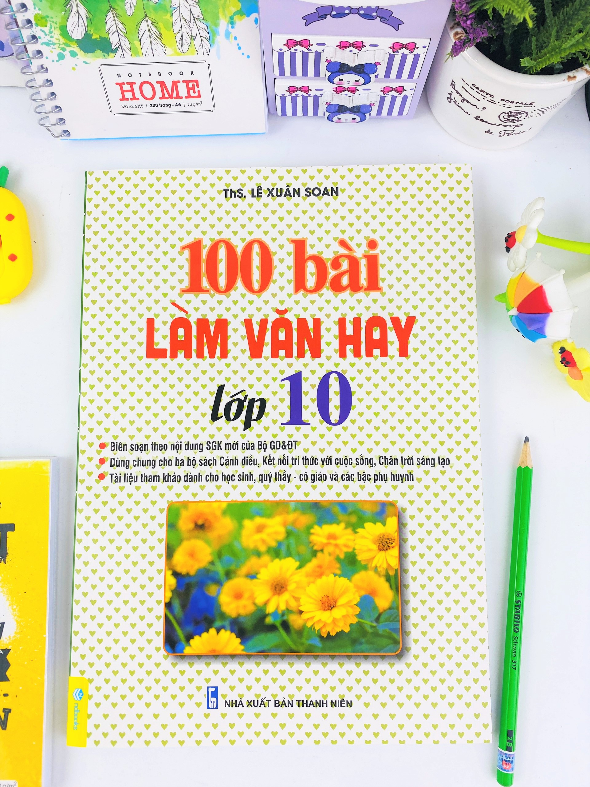 Sách - 100 Bài Làm Văn Hay Lớp 10 - ndbooks