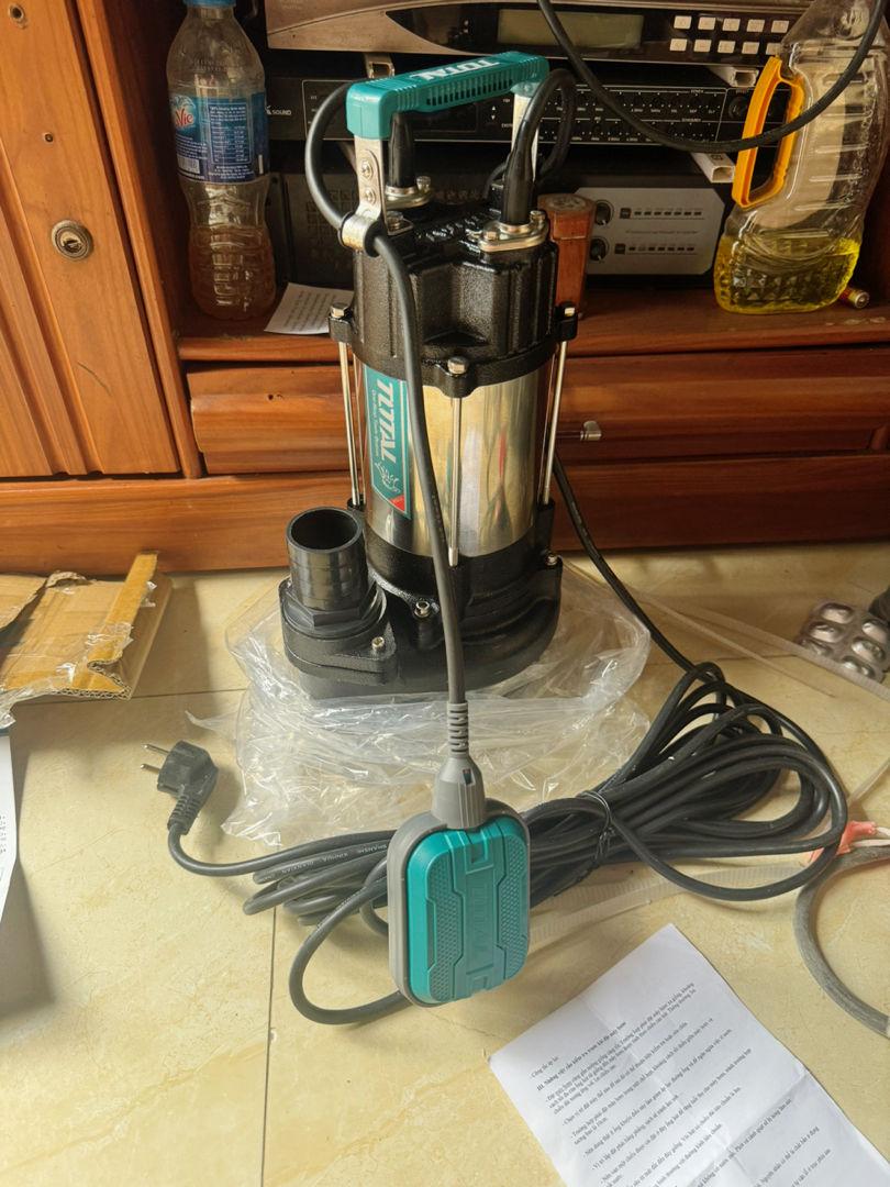 MÁY BƠM CHÌM NƯỚC THẢI BH 3 THÁNG 750W TOTAL TWP775016 - HÀNG CHÍNH HÃNG