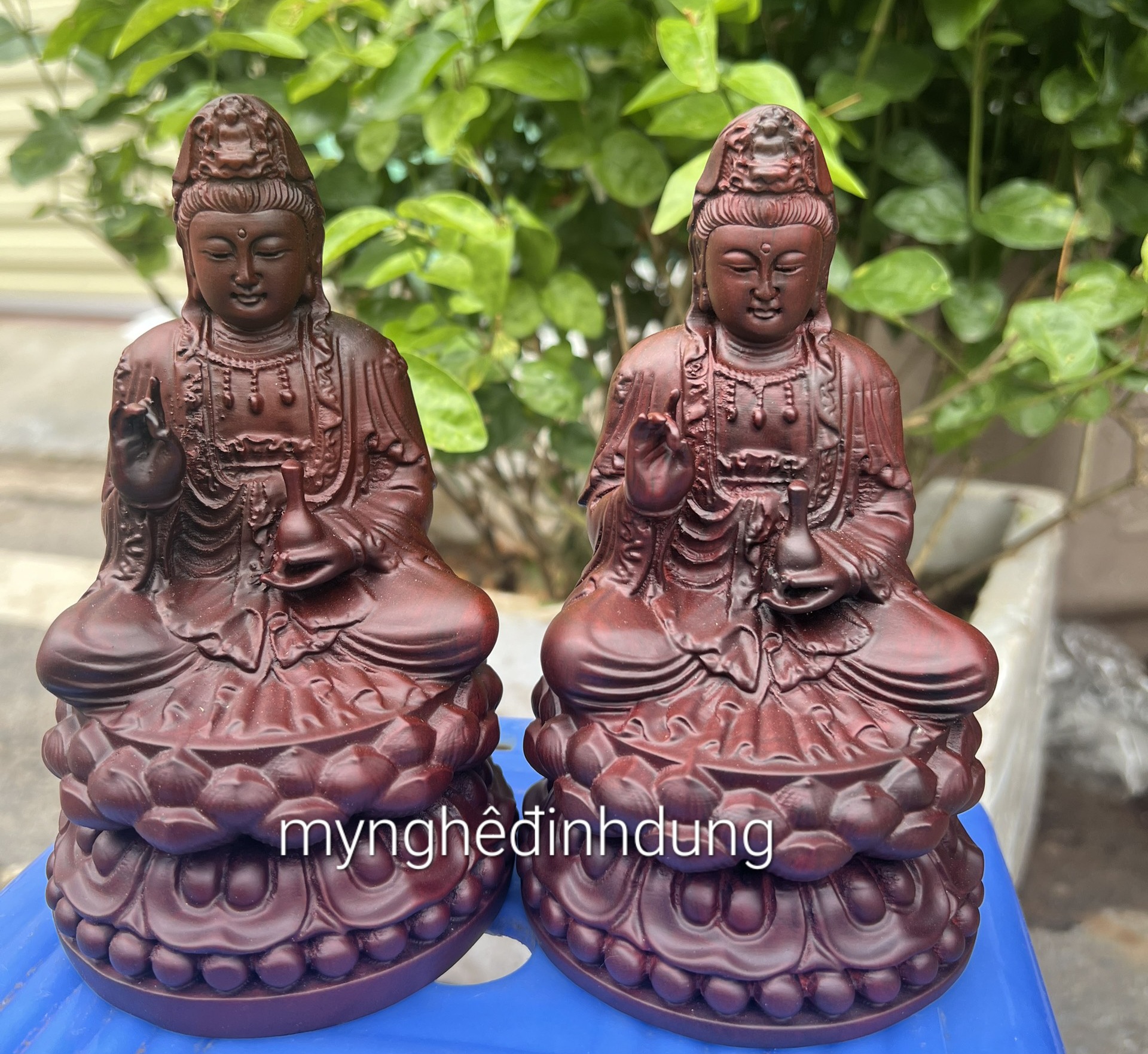 Tượng phật bà quan âm bồ tát bằng gỗ trắc đỏ đen kt 12×7×6cm