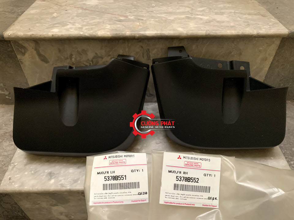 Chắn bùn bánh trước Mitsubishi Triton 2015-2018 mã bên lái 5370B551