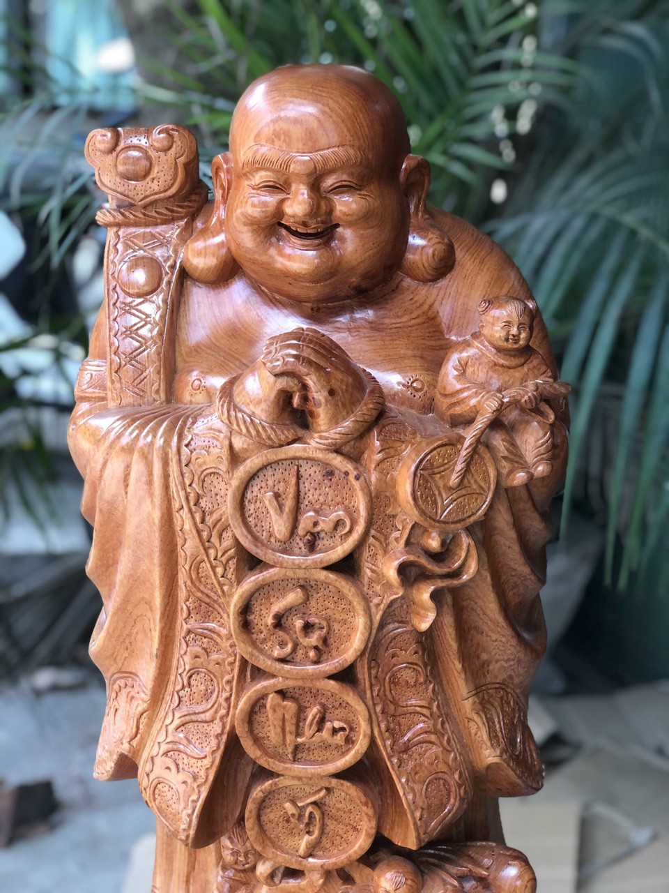 Tượng phật di lặc chúc phúc bằng gỗ hương đá kt cao 80×27×24cm