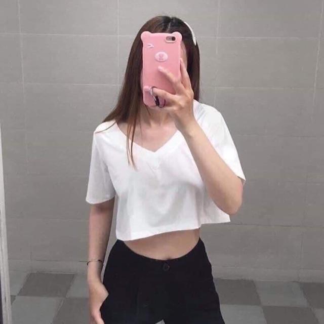 Áo kiểu croptop cổ tim quyến rủ