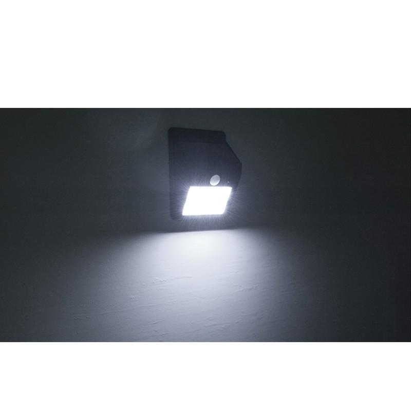 Đèn led cảm biến nhiệt dùng năng lượng mặt trời