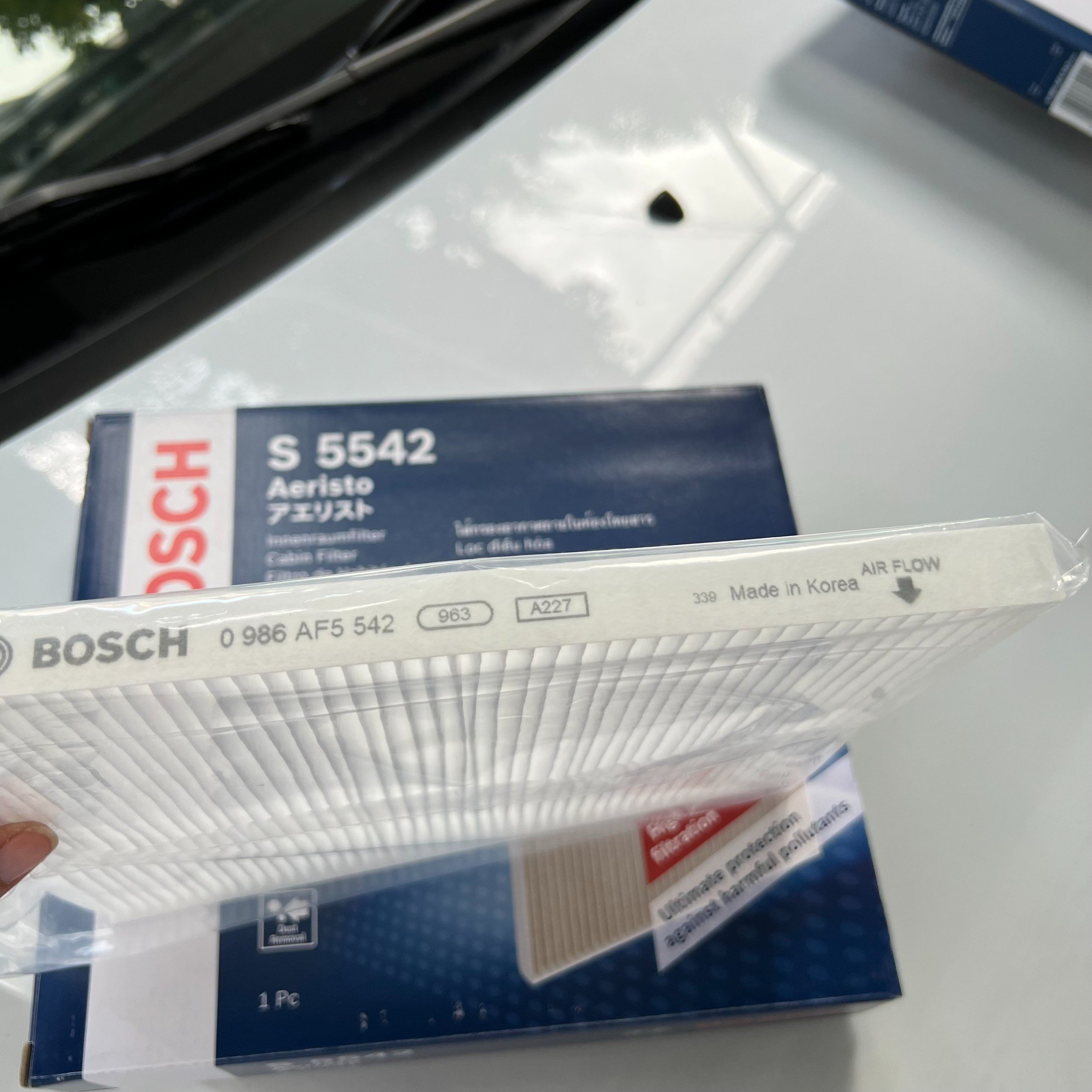 Lọc Gió Điều Hòa Tiêu Chuẩn BOSCH Aeristo S5542 Dành Cho Xe Kia Carens , Sorento