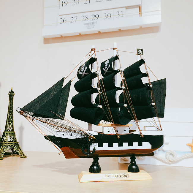 Mô hình thuyền hải tặc 20cm