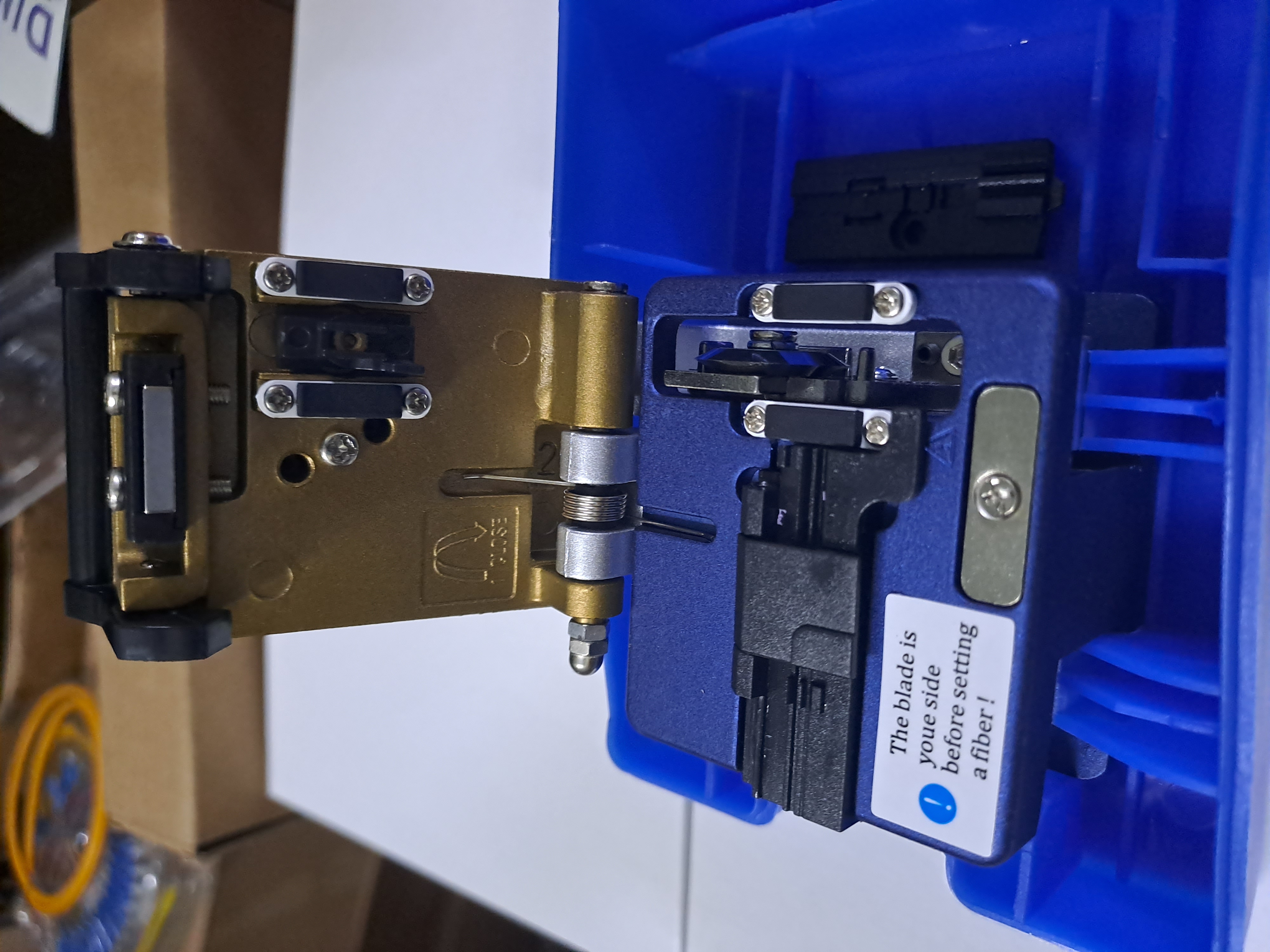 Dao cắt sợi quang FC-6S + Vỏ Hộp giá chưa vat