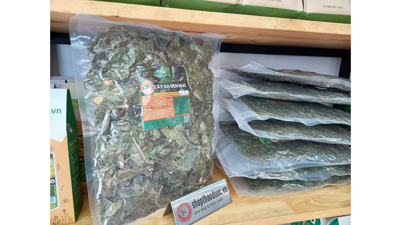 Lá Xạ Đen Sấy Khô Ép Chân Không Gói 250g - Cây Xạ Đen giúp thanh nhiệt, làm mát cơ thể