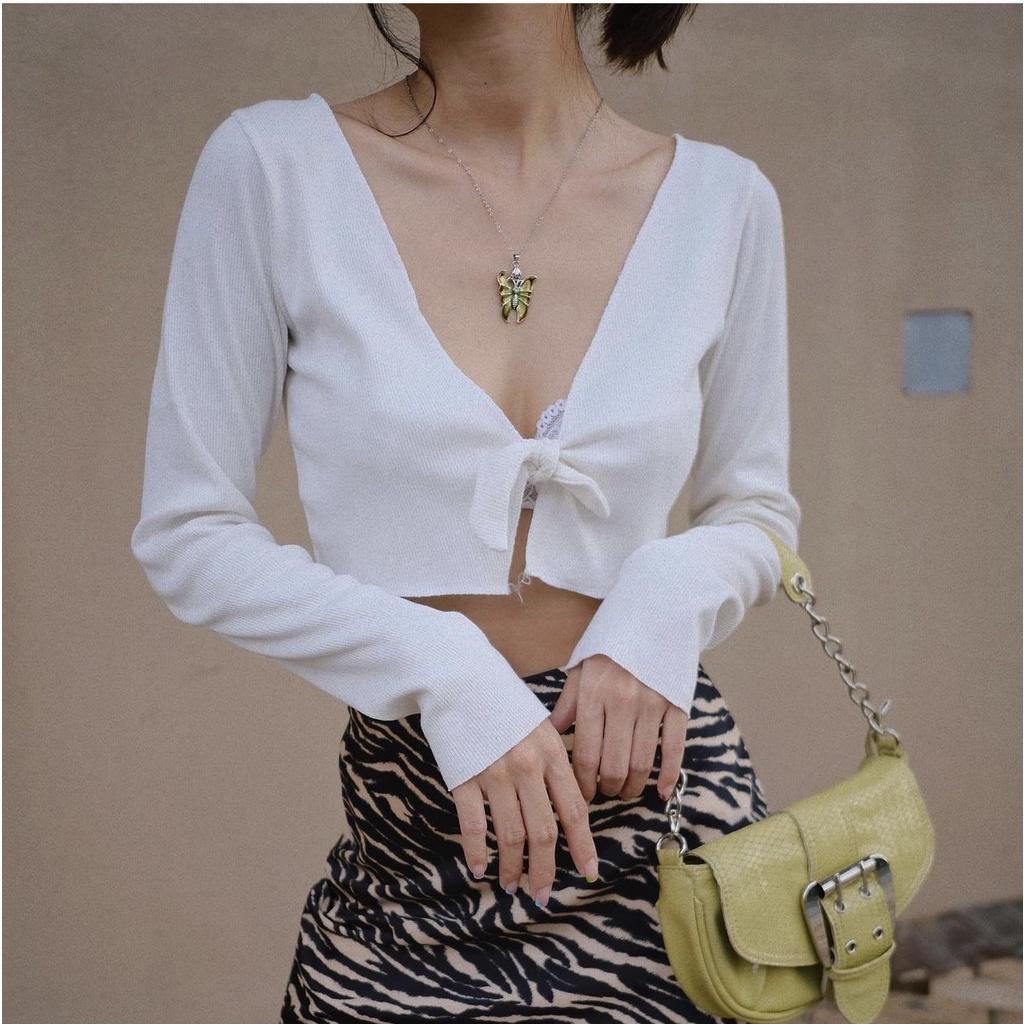 Áo croptop ôm body cột nơ tay dài màu trắng trendy phong cách chất thun gân mềm mịn cut out cực sexy carrotxinhdep
