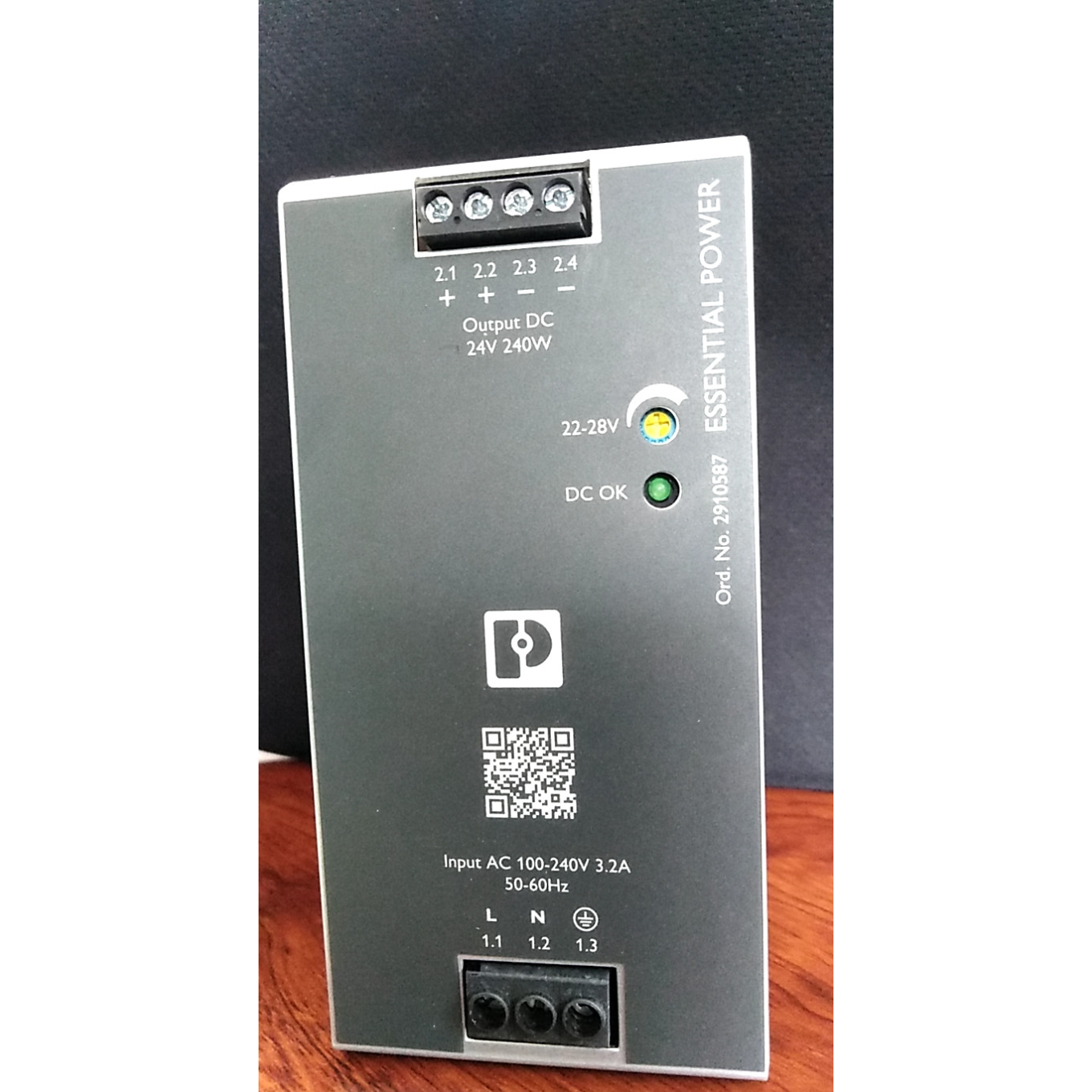 Bộ nguồn ESSENTIAL 24VDC - PS/1AC/24DC/240W/EE – mã 2910587 - hàng chính hãng Phoenix Contact