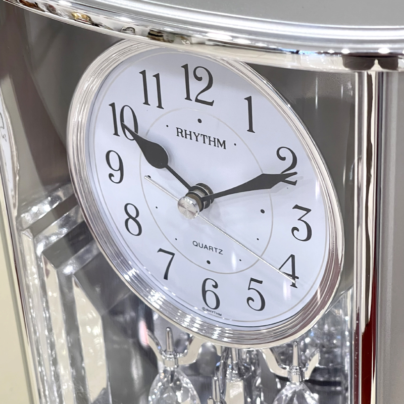 Đồng hồ Rhythm 4SG724WR19 Kt 19.6 x 24.0 x 10.6cm, 870g. Vỏ nhựa. Dùng Pin.