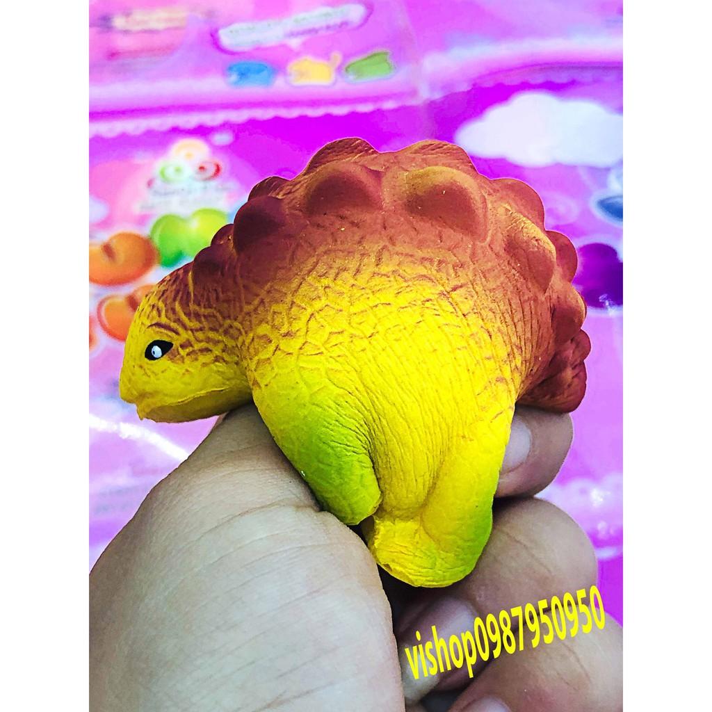 SQUISHY KHỦNG LONG VÀNG LƯNG CÓ GAI