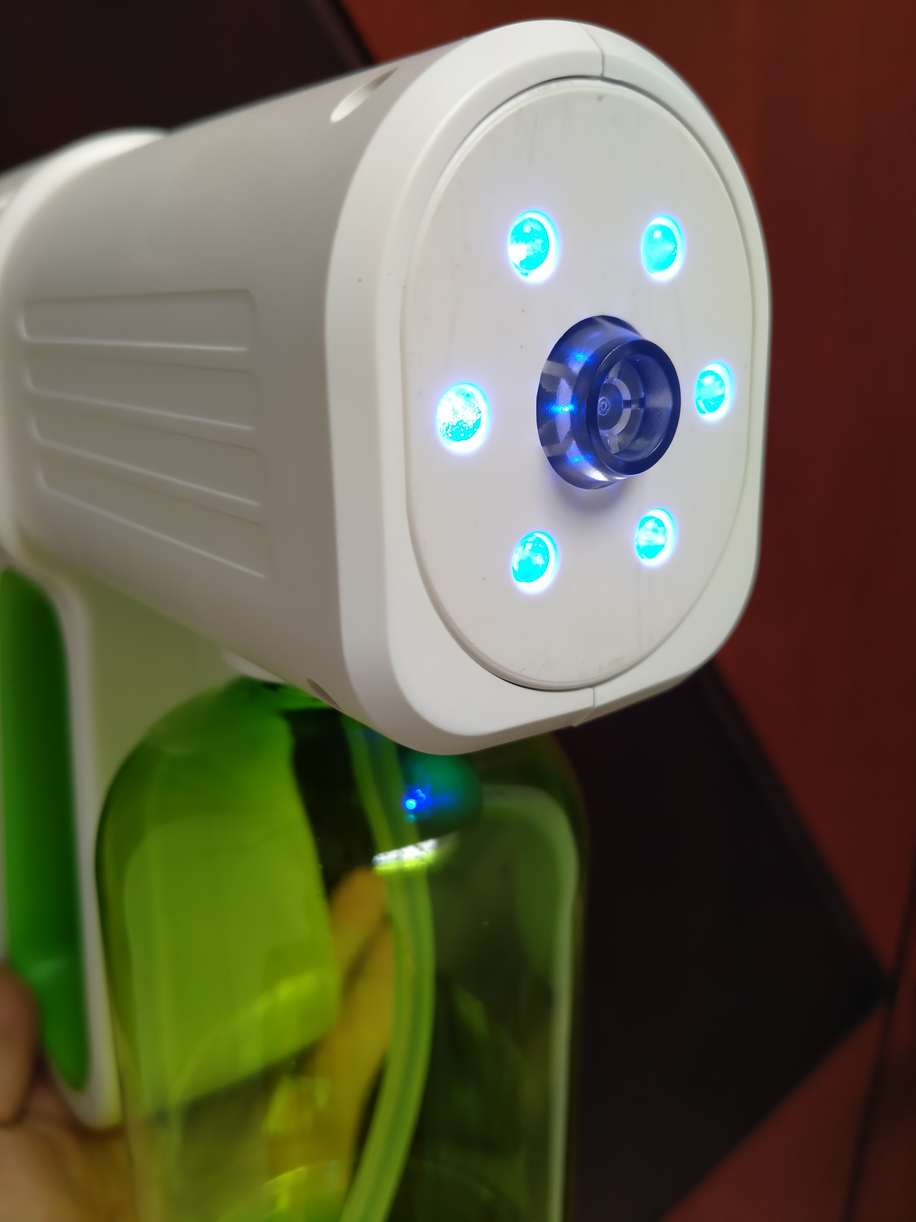 Máy khử khuẩn uv kết hợp dugn dịch sát trùng nano