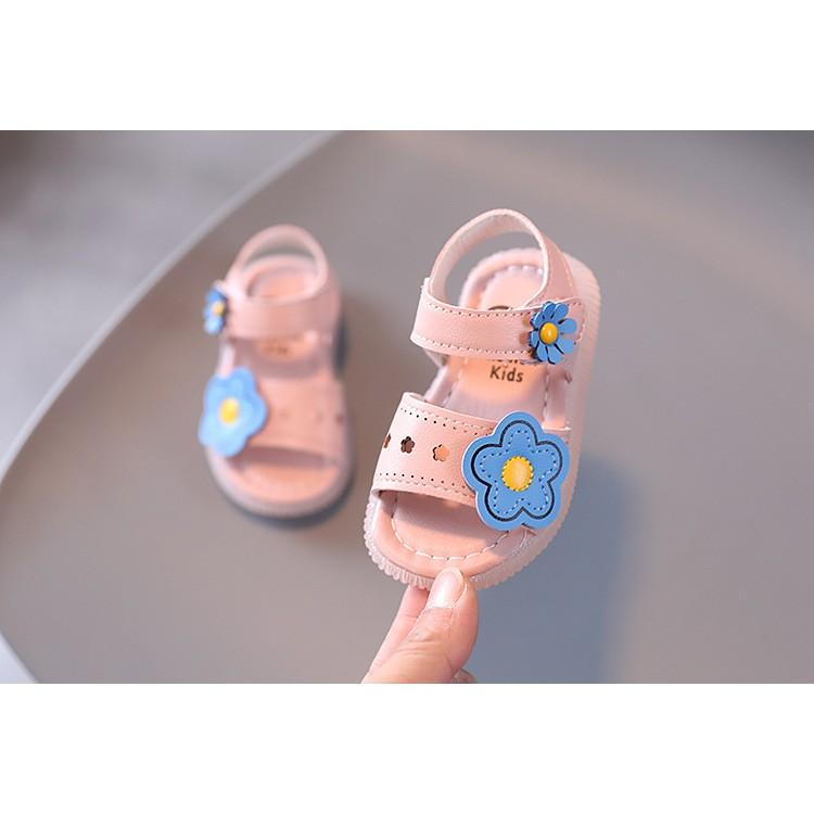 dép sandal bé gái size 16-20 hoa lệch siêu yêu