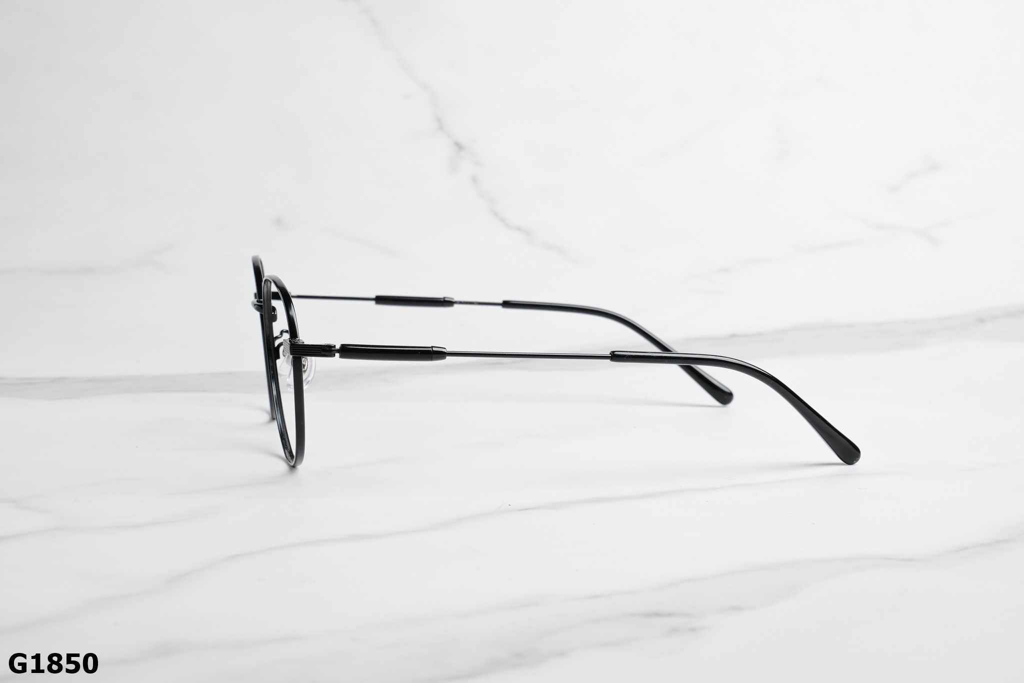 Gọng Kính Cận B-Titanium Tròn Ngố Unisex G1850