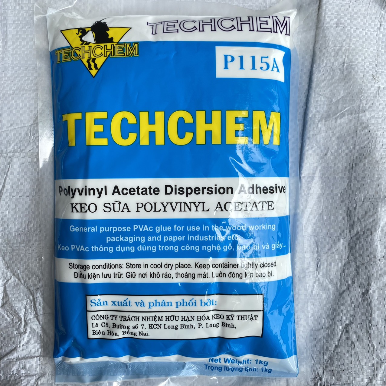 Keo sữa Techchem siêu kết dính dùng để dán giấy dán tường