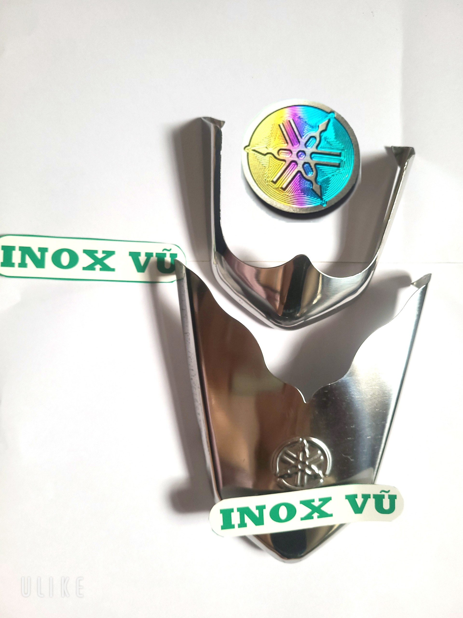 Combo Bộ ốp dè INOX xe Sirius sản xuất năm 2013-2021 + 1 tem logo Titan  YAMAHHA giá 1 cặp tại xưởng INOX Vũ