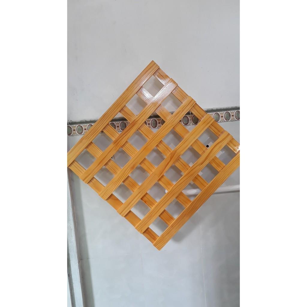 Khung gỗ trang trí treo tường ban công ngoài trời và tường trong nhà hình thoi kích thước 60 cmx60 cm