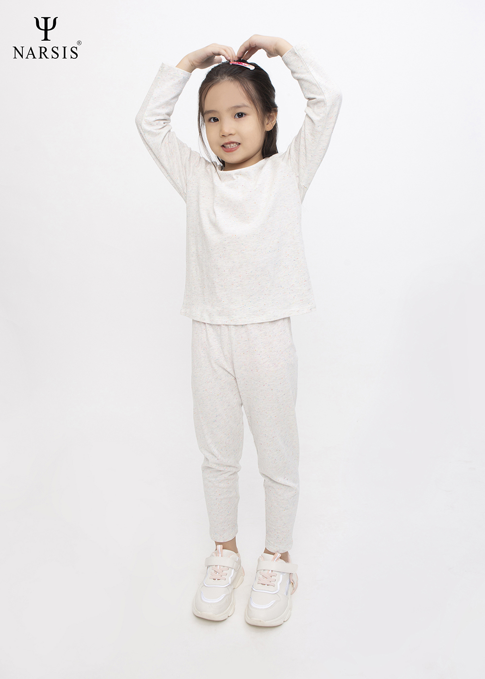 Bộ thu đông bé gái Narsis KM0032 màu trắng ngà chất Cotton (cho bé từ 4-8 tuổi)