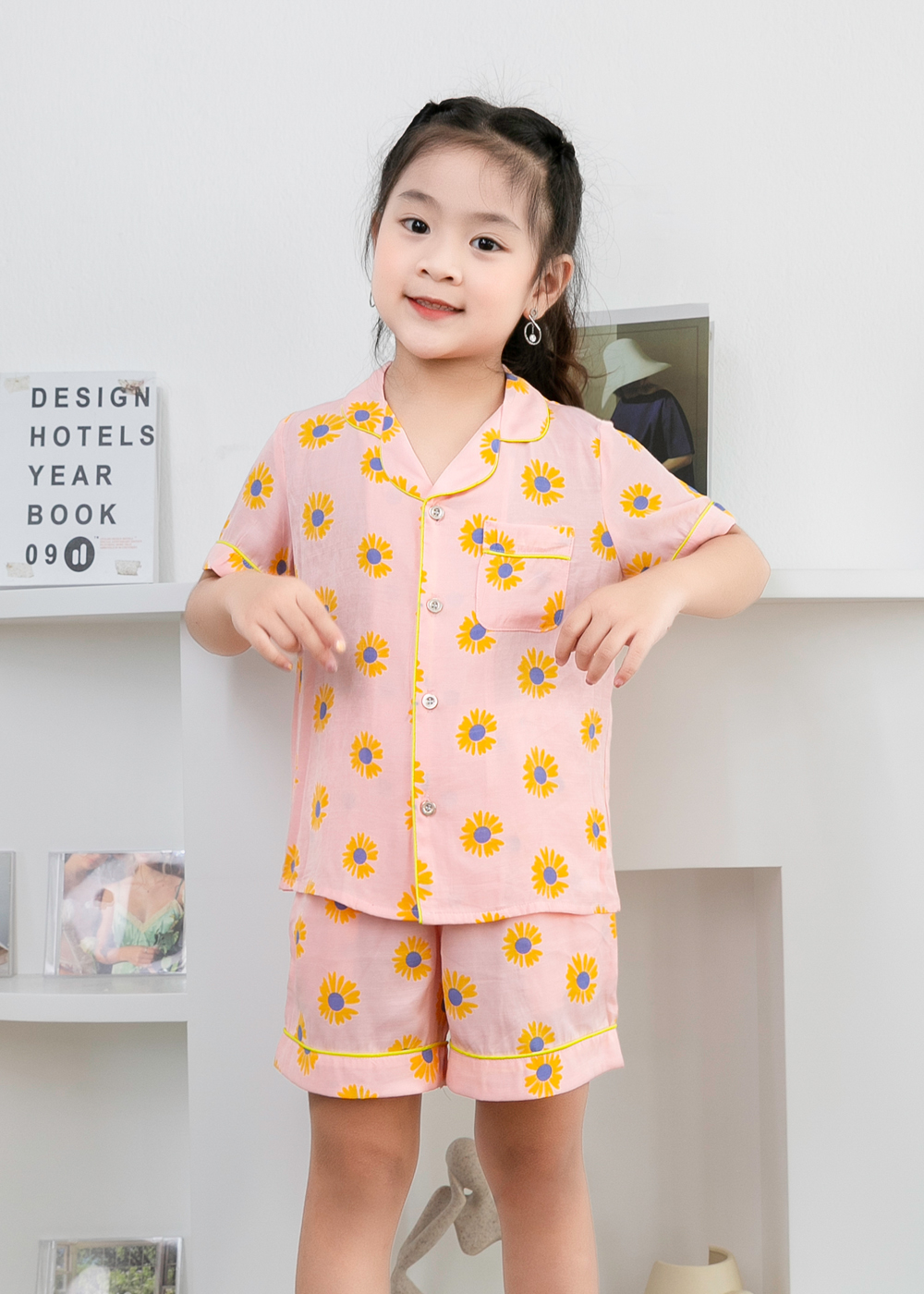 Đồ bộ Pijama bé gái áo cộc quân đùi hoa cúc hồng size từ 15kg đến 20kg