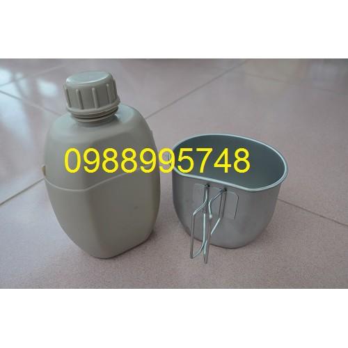 BÌNH NƯỚC NHỰA VÀ CA INOX CÓ QUAI XẾP
