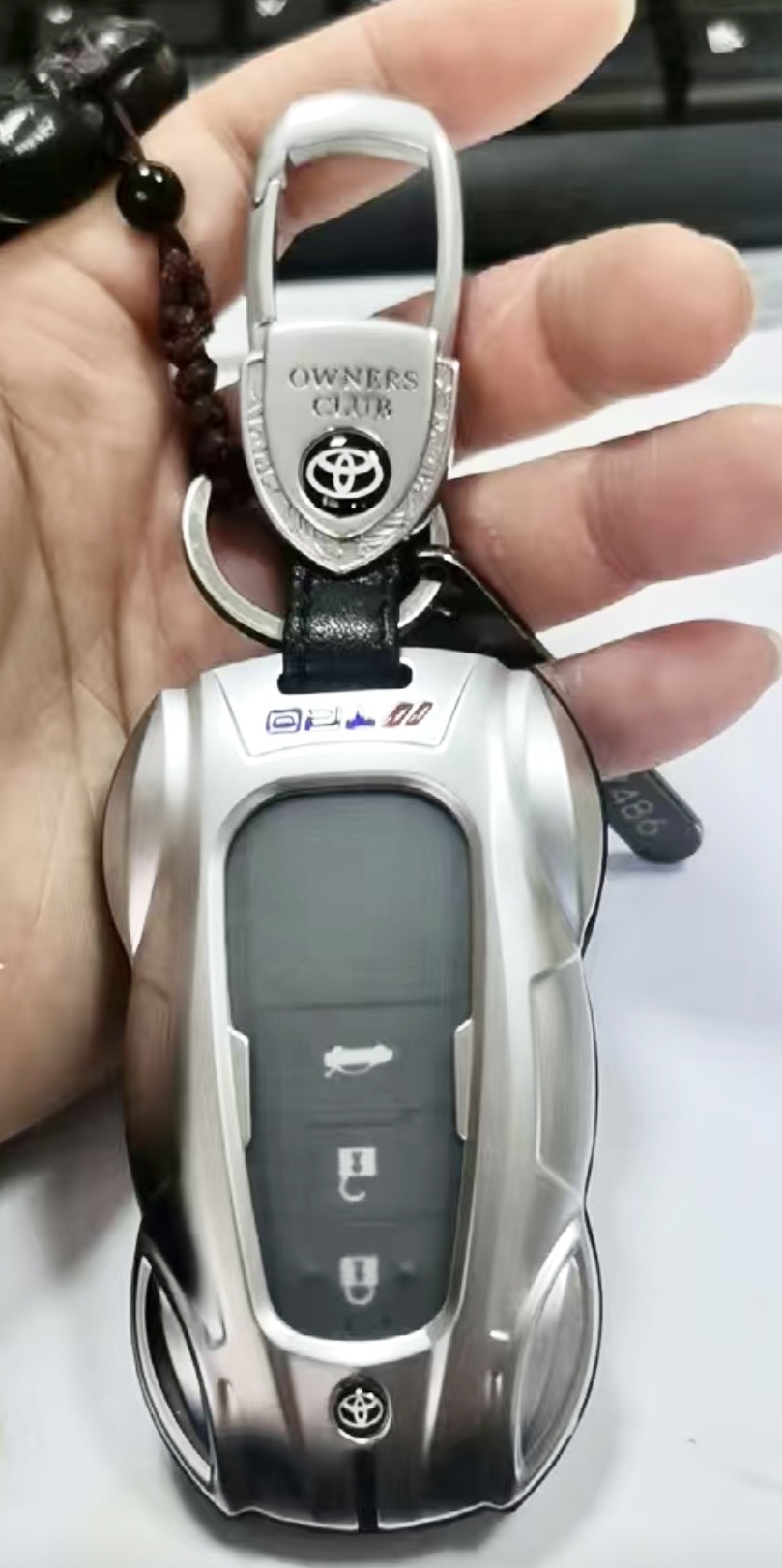 Vỏ Ốp chìa khóa Kim Loại Độc, Đẹp, Sang xe ô tô Toyota Vios, Corolla Altis, Camry, Fortuner, Land Cruiser Prado, Cros