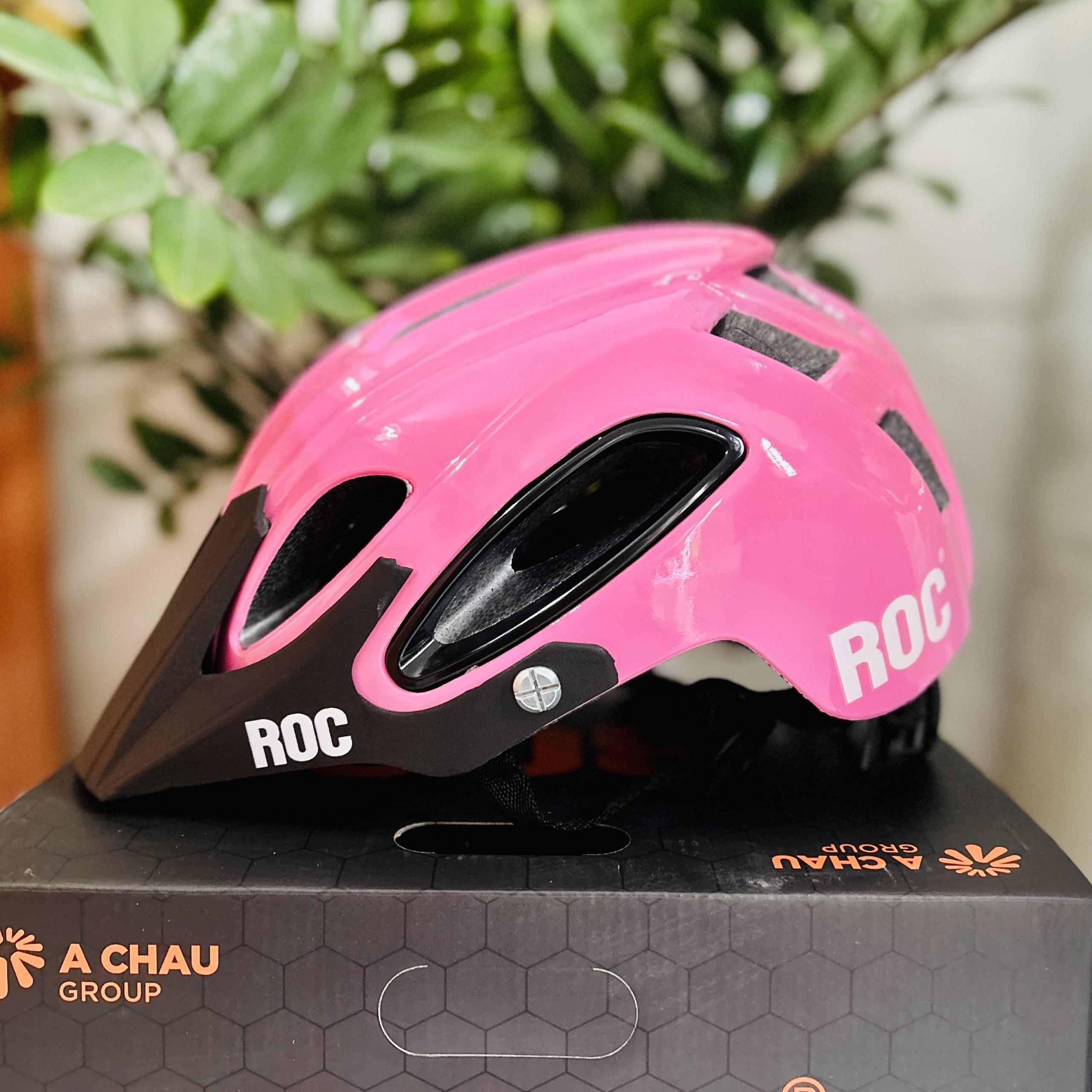 Mũ bảo hiểm xe đạp thể ROC R15 siêu nhẹ kèm lưỡi trai đen khóa thường - Tặng kèm lót dự phòng cao cấp