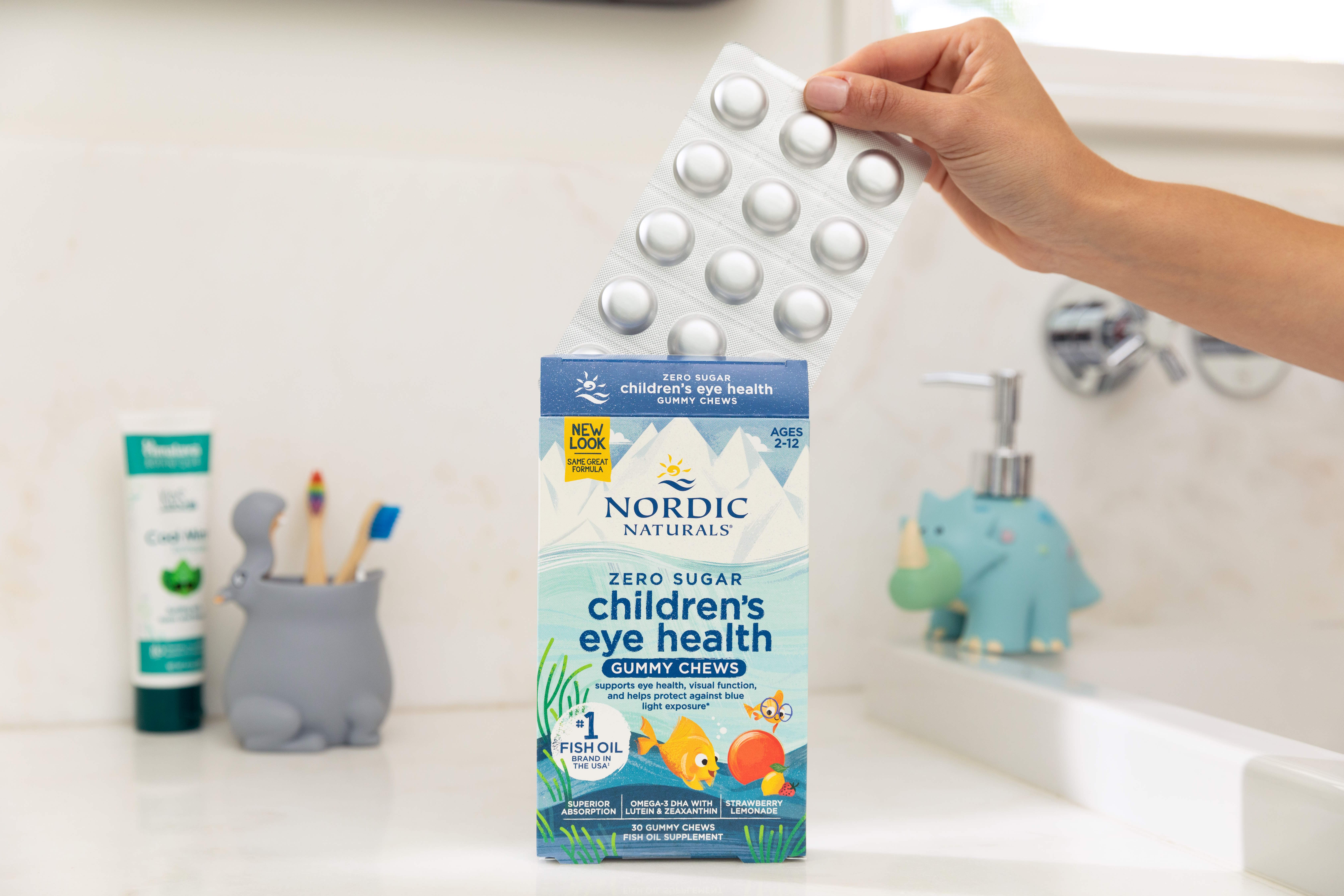 Nordic Naturals Children's Eye Health Gummies - Kẹo dẻo Omega3, DHA tăng cường thị lực cho trẻ em, vị trái cây tự nhiên, hộp 30 viên - Hàng Chính Hãng