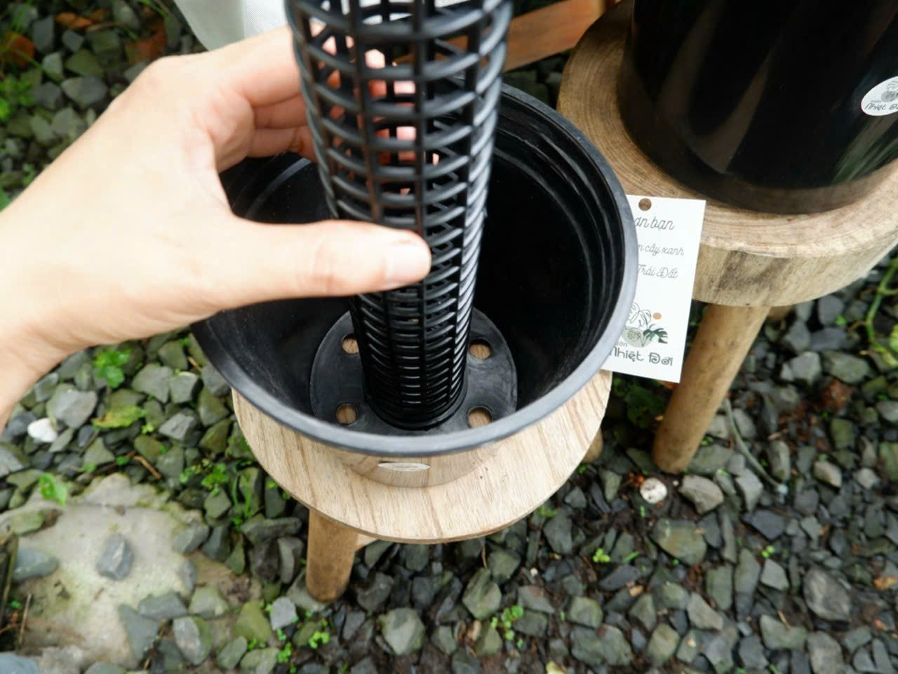 Chậu nhựa đen 14 x 15cm thoát nước tốt, chống bể vỡ, dễ lắp trụ rêu trồng cây