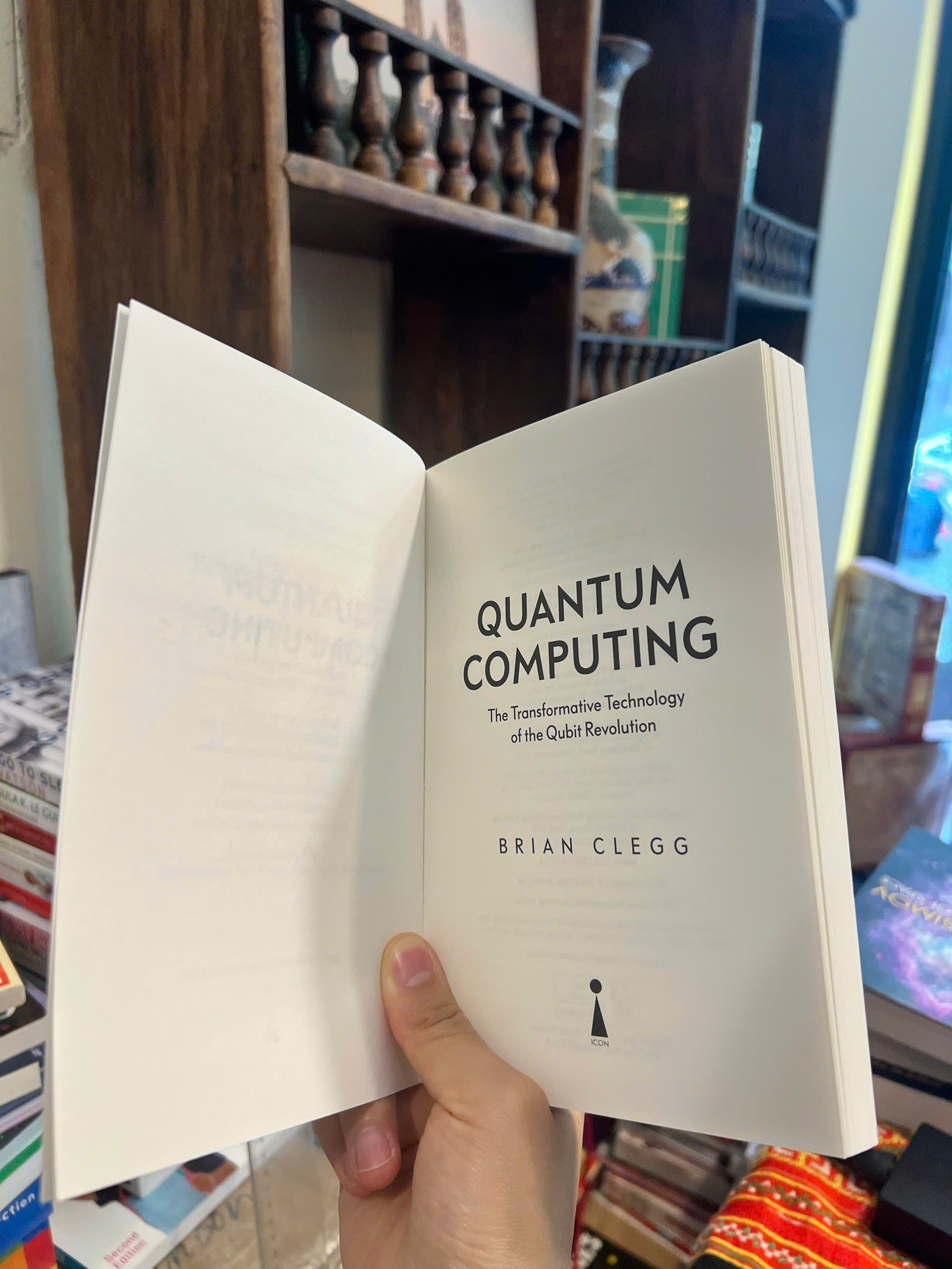 Sách - Quantum Computing: The Transformative Technology of the Qubit Revolution | Sci-Fi Science