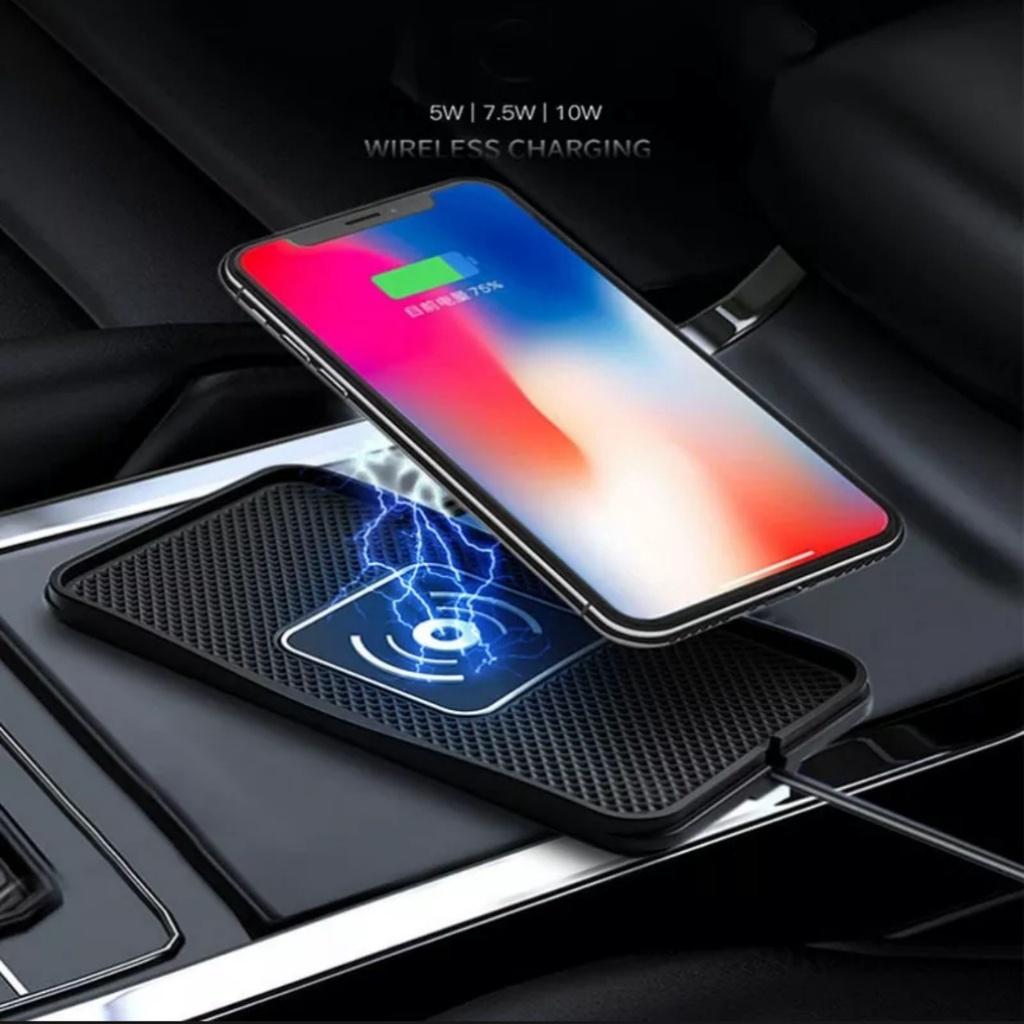 Đế sạc nhanh điện thoại không dây Qi 10W có đệm chống sốc dùng trong xe hơi văn phòng mẫu mới loại tốt