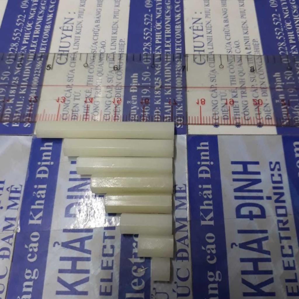 Cọc Nhựa lục giác M3 đầu cái-cái , các kích thước 5mm ~ 45mm kde0395